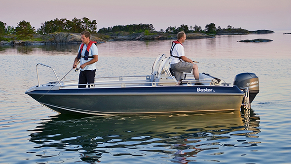 BUSTER BOATS DOŁĄCZA DO YAMAHY